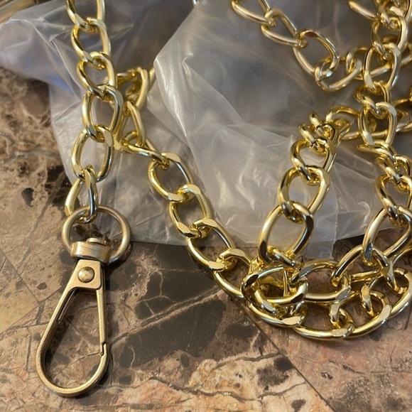 Black Heart Betsy Style Mini Bag - Picture 9 of 12